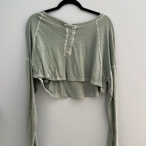 Casual Sage Green Long Sleeve Crop Top